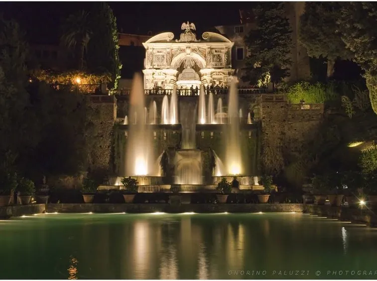 Villa d'Este di notte.