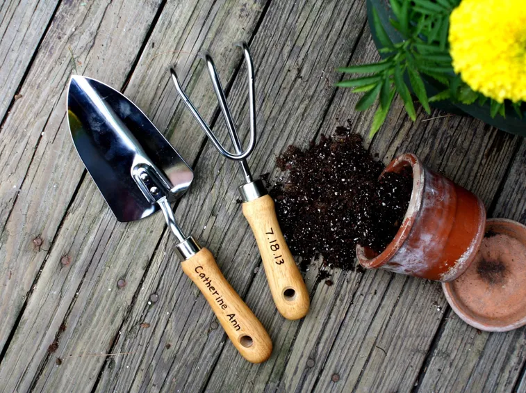 Attrezzi giardinaggio